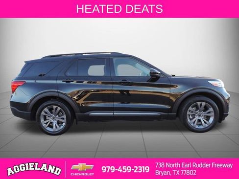 Used 2023 Ford Explorer XLT w/ Equipment Group 202A image 2