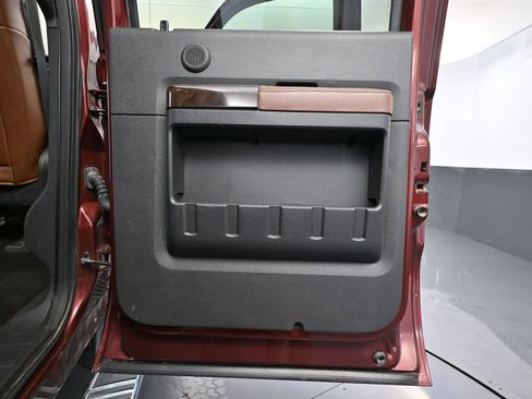 Used 2016 Ford F250 Platinum w/ FX4 Off-Road Package image 43