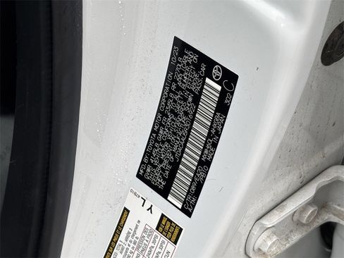 Used 2024 Toyota Prius XLE image 13