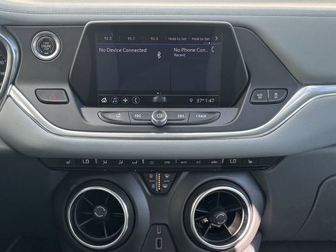 Used 2019 Chevrolet Blazer LT image 13