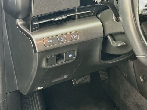 Used 2025 Hyundai Kona SEL AWD/4WD image 17