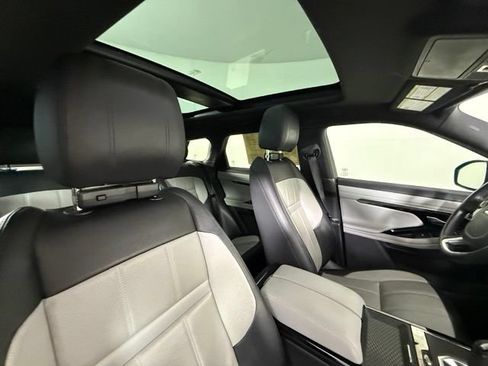Certified 2020 Land Rover Range Rover Evoque R-Dynamic S AWD/4WD image 32