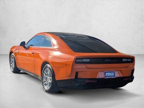 Used 2025 Dodge Charger R/T w/ Sun & Sound Package image 8