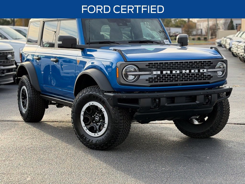 Certified 2025 Ford Bronco Badlands AWD/4WD image 3