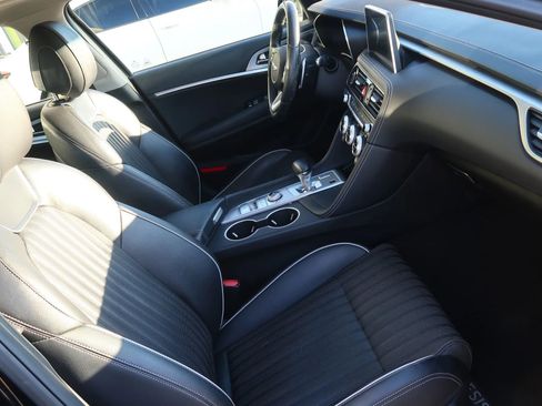 Used 2021 Genesis G70 3.3T image 26