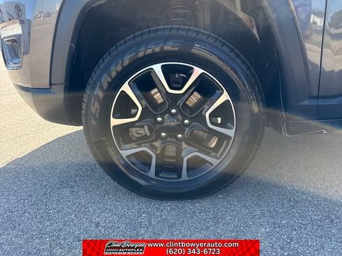 Used 2018 Jeep Compass Trailhawk w/ Leather Interior Group AWD/4WD image 26