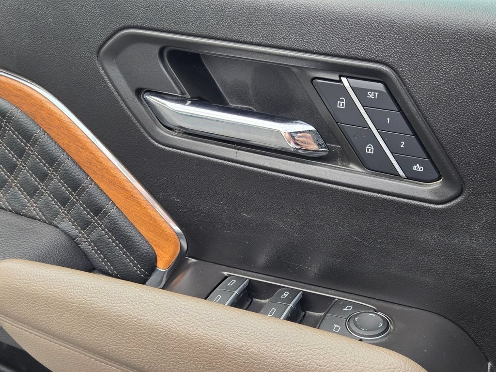Used 2024 GMC Canyon Denali AWD/4WD image 22