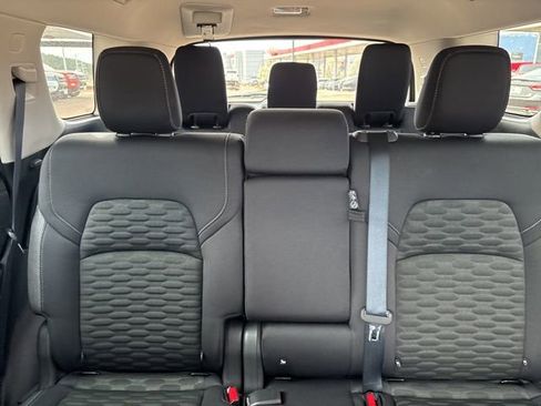 Used 2022 Nissan Pathfinder S image 21