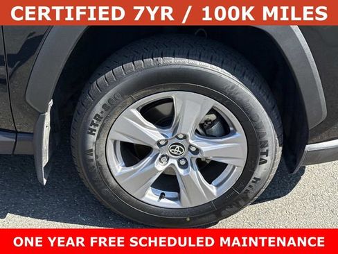 Used 2025 Toyota RAV4 LE AWD/4WD image 7