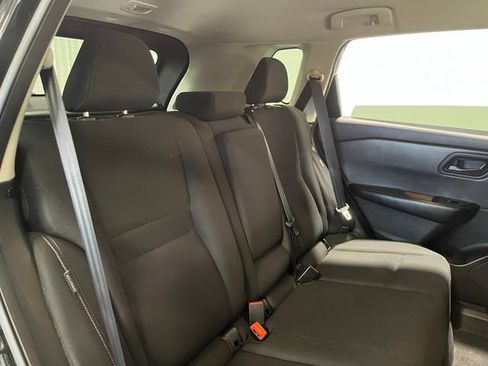 Used 2024 Nissan Rogue S FWD image 14