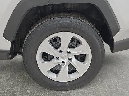 Certified 2025 Toyota RAV4 LE FWD image 29