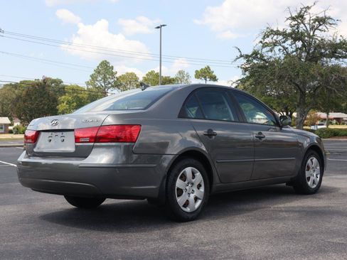 Used 2010 Hyundai Sonata GLS FWD image 5