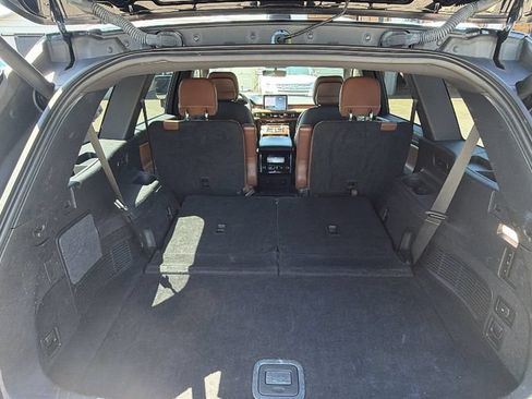 Used 2020 Lincoln Aviator Reserve w/ Equipment Group 201A AWD/4WD image 12