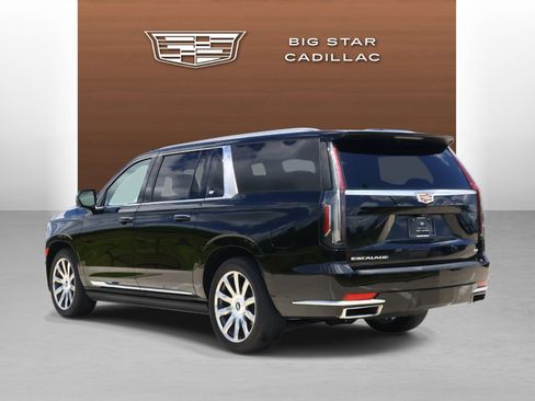 Used 2024 Cadillac Escalade ESV Premium Luxury Platinum AWD/4WD image 3