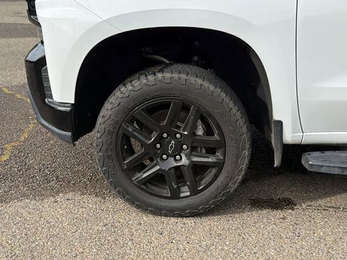 Used 2021 Chevrolet Silverado 1500 LT Trail Boss image 9
