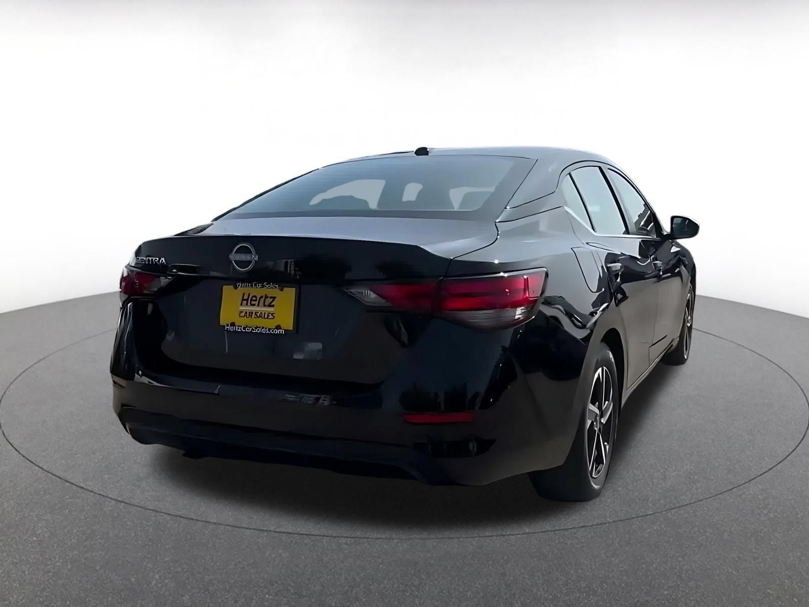 Used 2025 Nissan Sentra SV FWD image 14