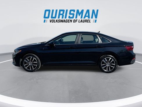 Used 2025 Volkswagen Jetta SE FWD image 5