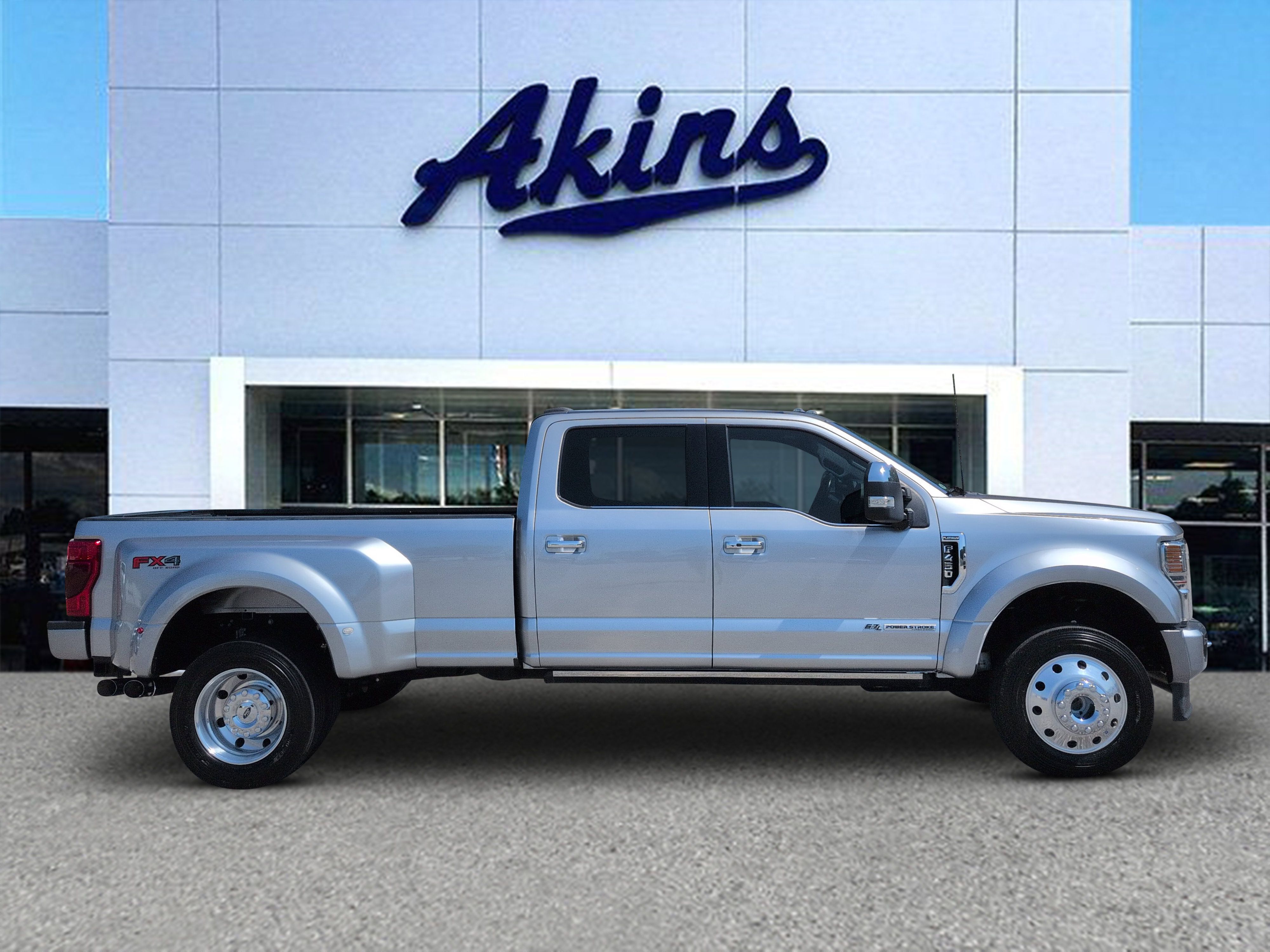 Certified 2022 Ford F450 Platinum w/ FX4 Off-Road Package AWD/4WD image 1