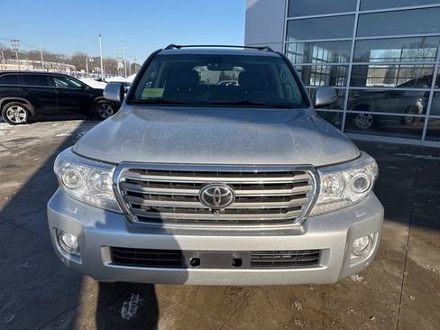 Used 2015 Toyota Land Cruiser w/ Preferred Accessory Package image 2