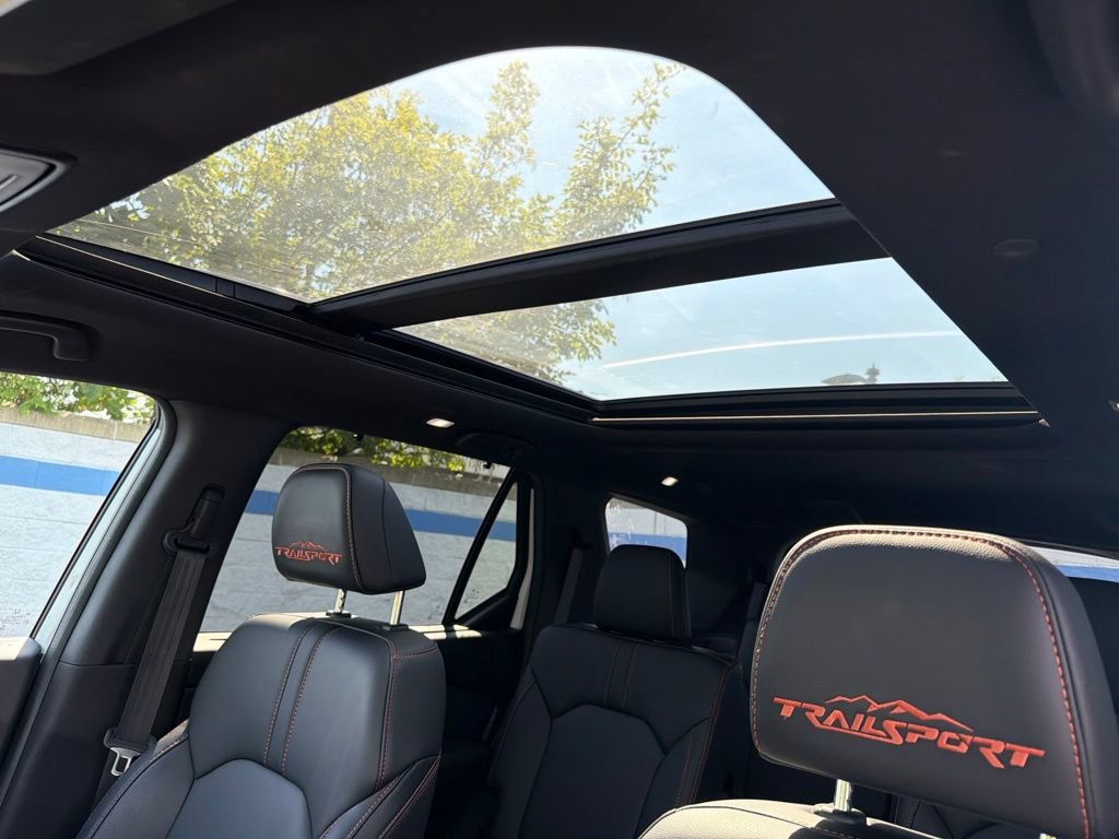 Certified 2025 Honda Pilot TrailSport image 11