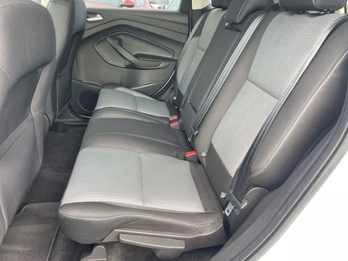Used 2019 Ford Escape SE image 9