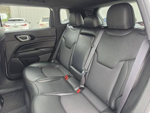 Certified 2022 Jeep Compass Latitude w/ Convenience Group AWD/4WD image 16