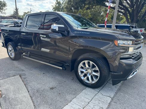 Used 2021 Chevrolet Silverado 1500 LTZ image 3