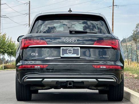 Used 2021 Audi Q5 2.0T Premium Plus w/ Premium Plus Package AWD/4WD image 4