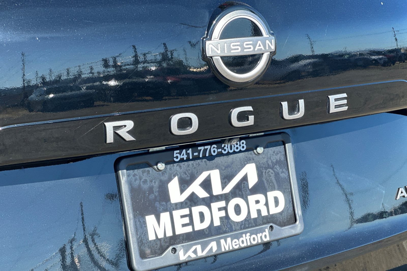 Used 2025 Nissan Rogue SV AWD/4WD image 27