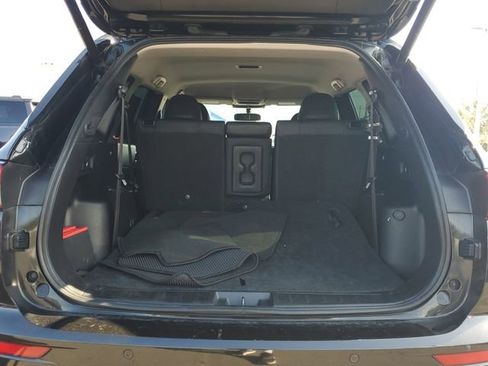 Used 2023 Mitsubishi Outlander SE image 10