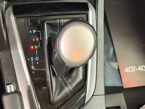 Used 2019 Toyota Corolla LE FWD image 24