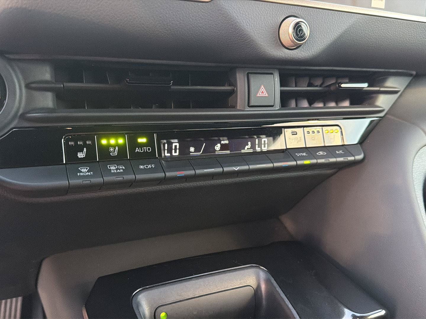 Certified 2025 Toyota Crown AWD/4WD image 27