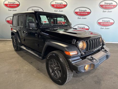 Used 2024 Jeep Wrangler Unlimited Sport AWD/4WD image 3