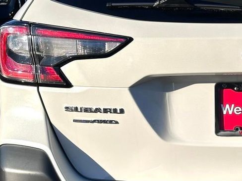 Used 2022 Subaru Outback Limited image 11