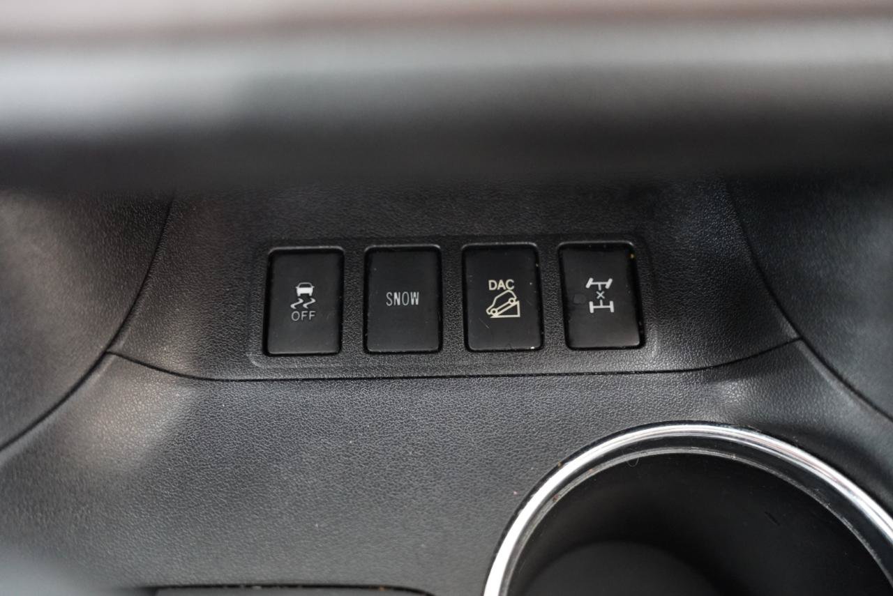 Used 2017 Toyota Highlander XLE AWD/4WD image 22