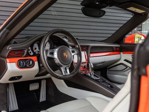 Certified 2016 Porsche 911 Turbo S AWD/4WD image 4