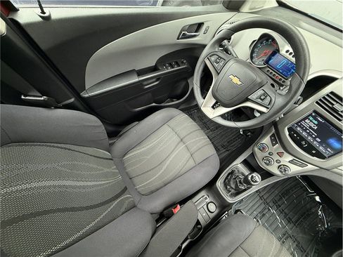 Used 2014 Chevrolet Sonic LT FWD image 7