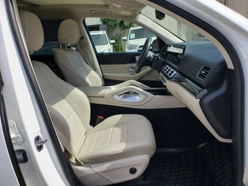 Used 2022 Mercedes-Benz GLS 450 4MATIC image 31