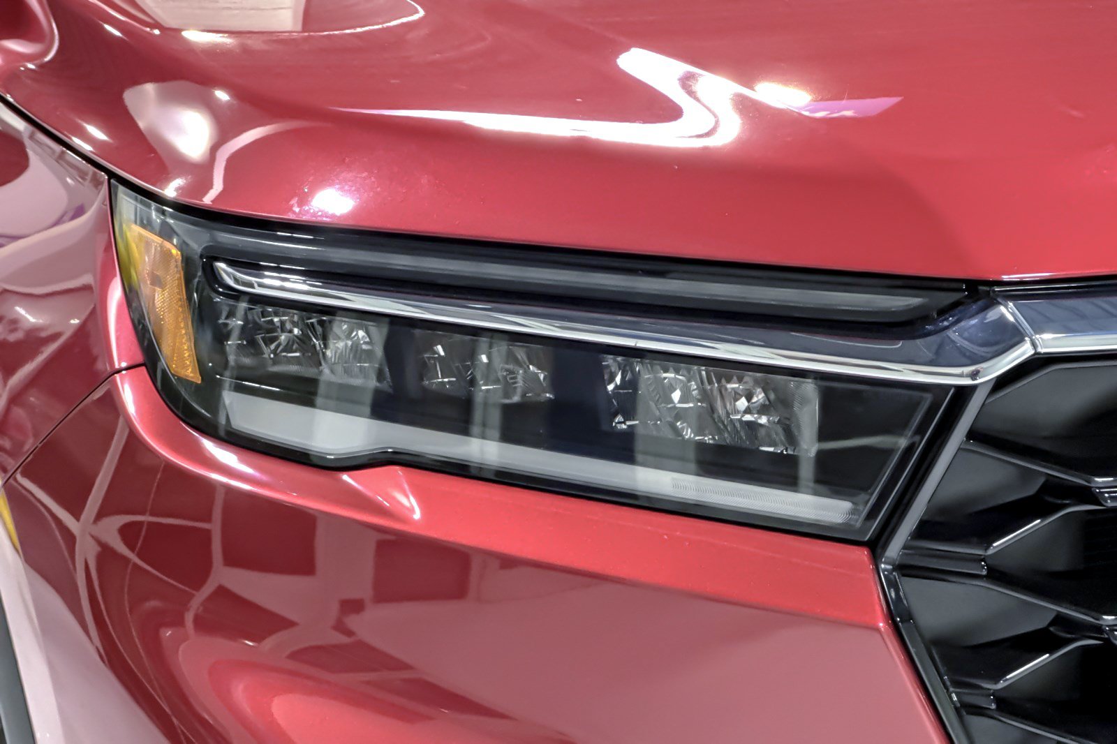 Used 2025 Honda Pilot Touring image 12
