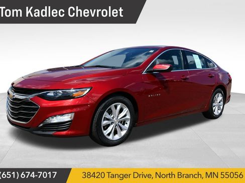 Used 2025 Chevrolet Malibu LT FWD image 1