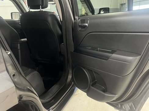 Used 2016 Jeep Patriot 75th Anniversary w/ Power Value Group image 39