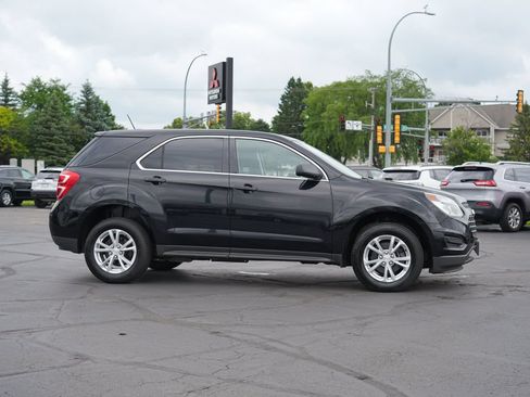 Used 2017 Chevrolet Equinox LS AWD/4WD image 2