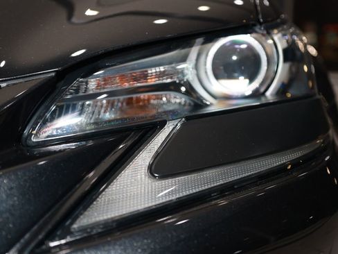 Used 2018 Lexus GS 350 F Sport image 42