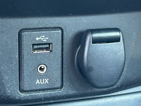 Used 2016 Nissan Rogue AWD image 16