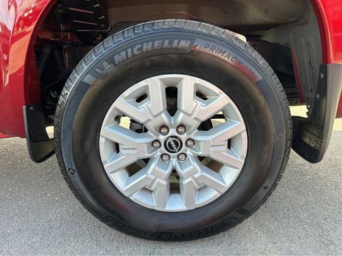 Used 2024 Nissan Frontier SV w/ SV Convenience Package image 13