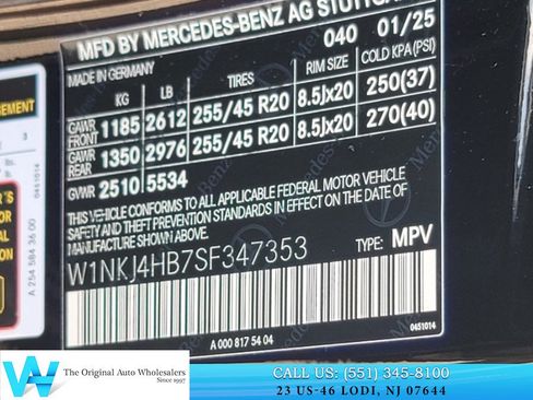 Used 2025 Mercedes-Benz GLC 300 4MATIC image 24