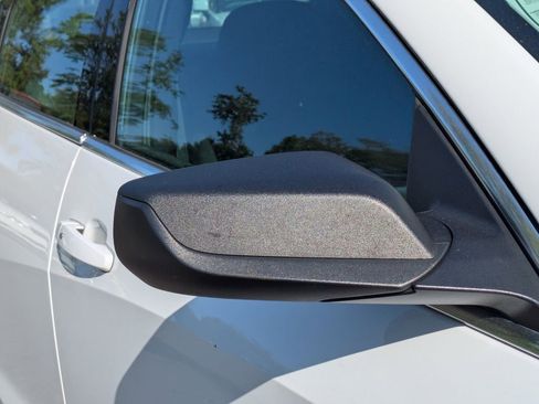 Used 2023 Chevrolet Malibu LS FWD image 11