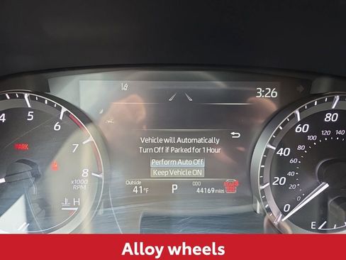 Used 2024 Toyota Highlander LE image 29