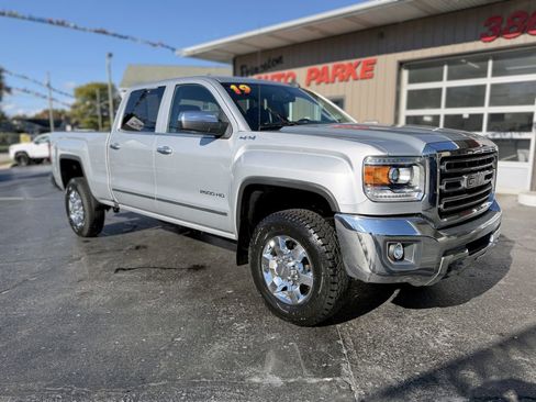 Used 2019 GMC Sierra 2500 SLT image 2