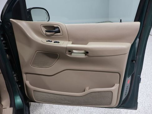 Used 2003 Ford Windstar Sport image 24